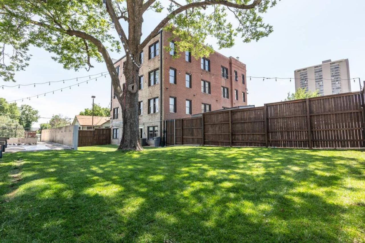 Star-Spangled Steed - An Urban Homestead Tulsa Exteriér fotografie